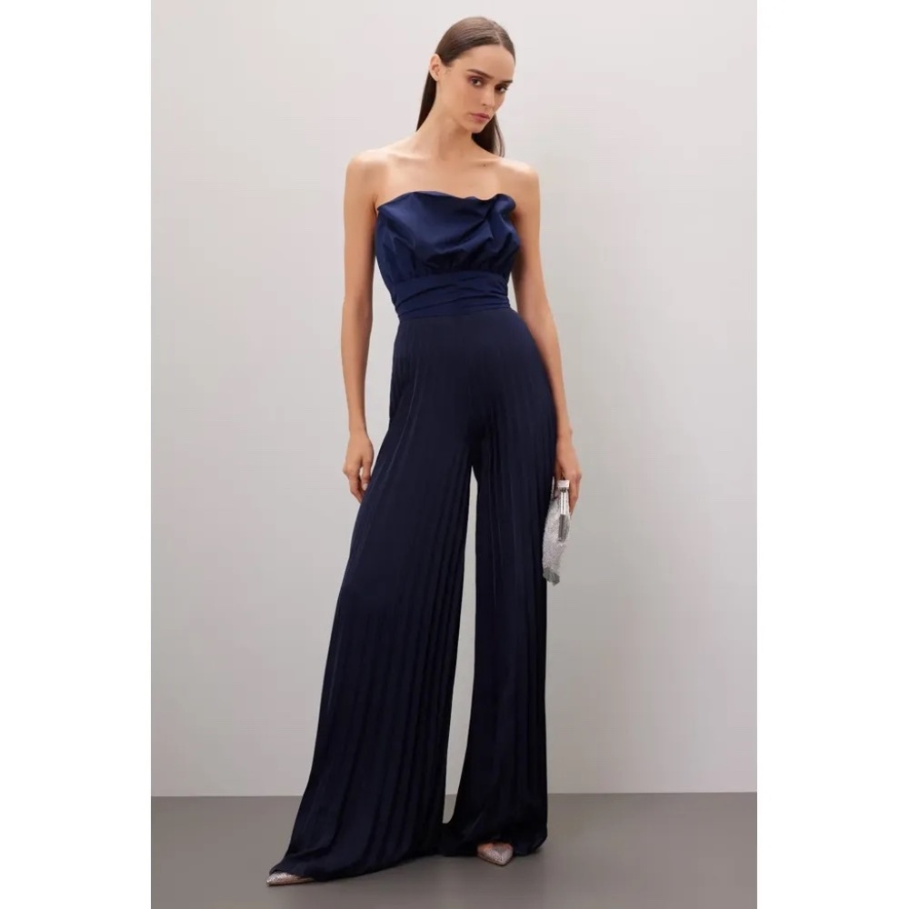 RTR One33 Social Pleated Jumpsuit - size 6